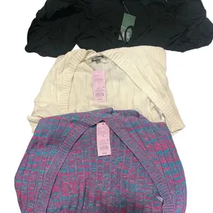 Assortment of Women's Shirts and Tops in a Box Women wear 6pcs