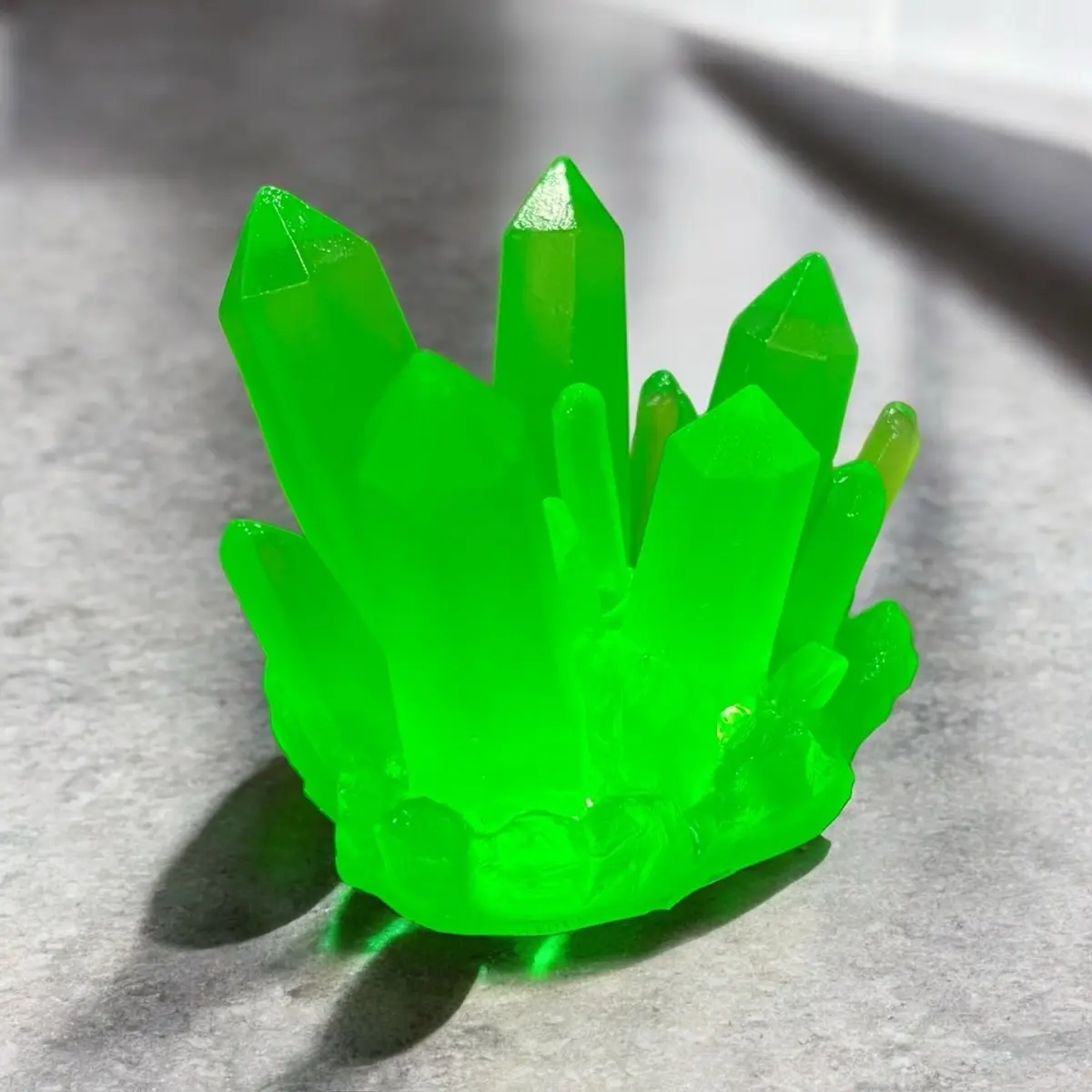 Kryptonite Green Crystal Resin Figurine Prop w/Bonus Light