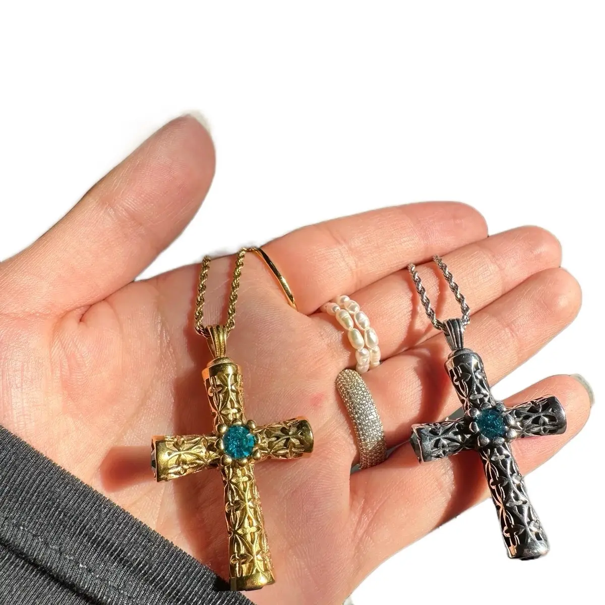 Unisex Stainless Steel Chunky Cross Necklace - Fashion Accessory