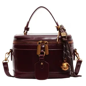 New women's bag, versatile little fragrance style, commuting messenger bag, high-end handheld box-shaped bag for women Handbag Sling Bag Leather Textured Handbag everyday bag work bags for women