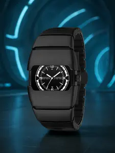 A men's 2025 Millennium Y2K retro shaped antique armor waterproof luminous digital display square watch