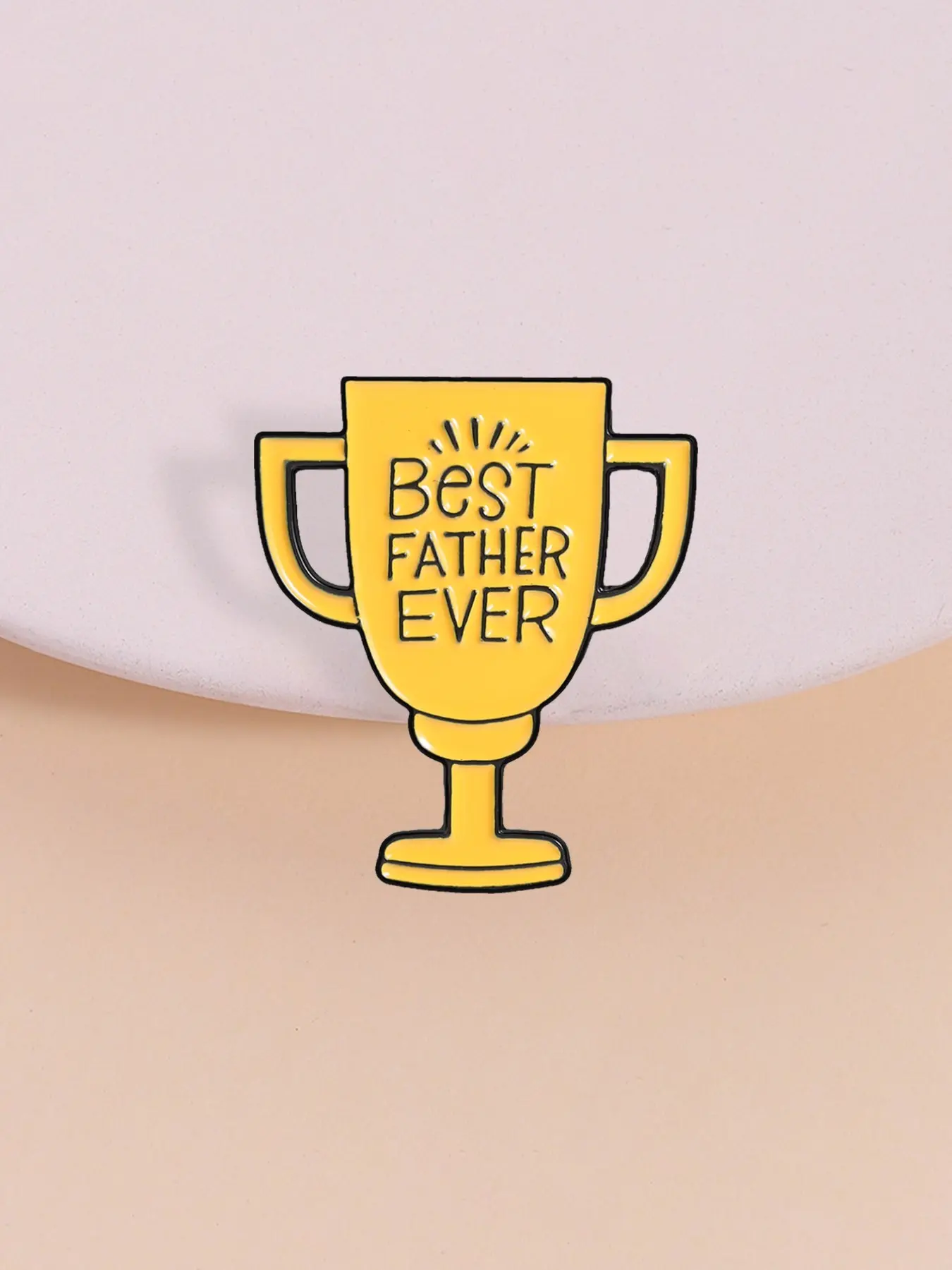 "best Father Ever" Trophy Enamel Pin Brooch, Perfect Father's Day Gift, Durable Enamel Material, Ideal for Men, Unique Present Idea