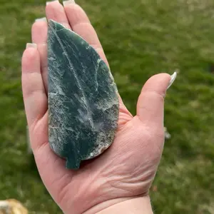 Moss Agate Leafs - Natural Green Stone with Unique Leaf Shape and Intricate Patterns