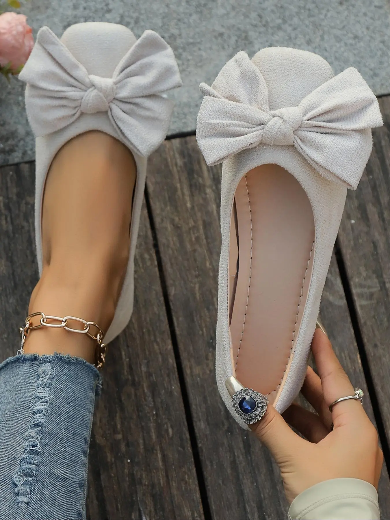 Women's comfortable flat shoes, Slip on flats, Casual Fashionable Flats, with bows and knitted breathable upper slip-on design, simple and versatile commuter women's shoes, suitable for daily wear in casual occasions, the best choice for gifts