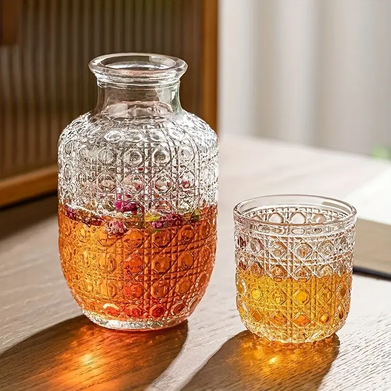 Elegant Leaf Pattern Decorative Glass Carafe & Cup Set - Durable Clear Glass Bedside Drinkware for Bedroom & Office, Glass Beverage Cups, Stylish Aesthetic Home Decor & Perfect Gift Choice, Glassware Jug
