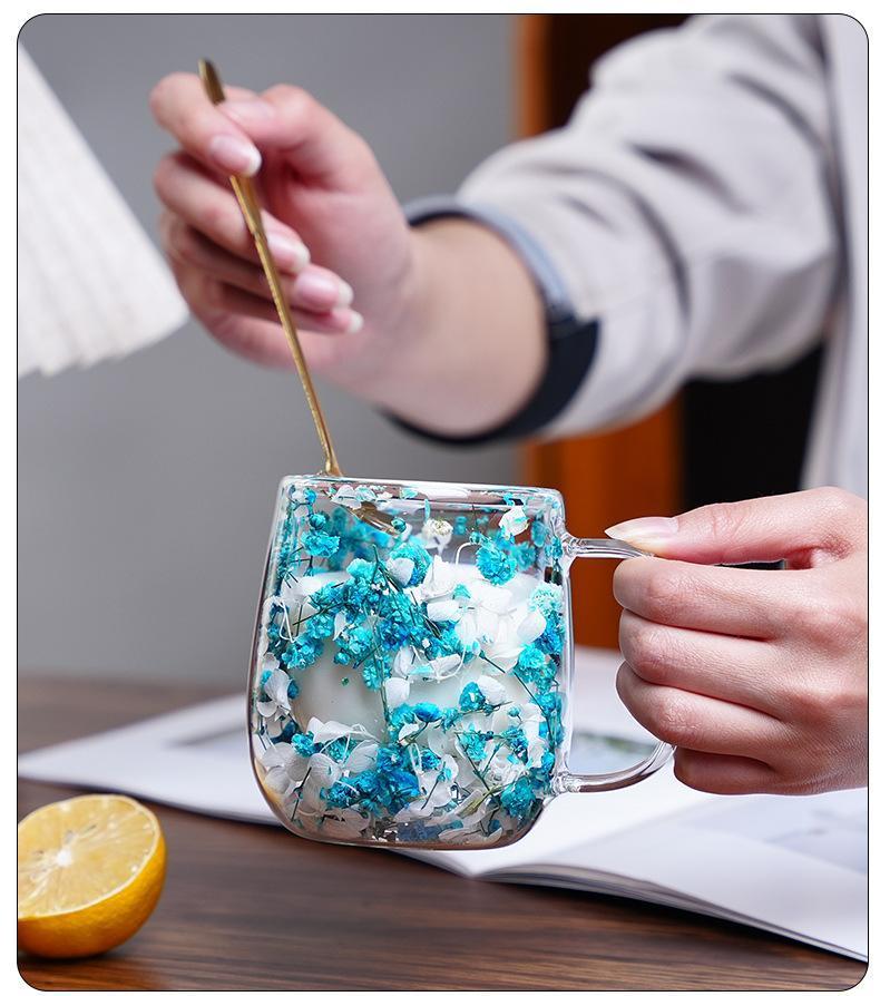 Double Glass Flower Tea Cup, 250ml Double Wall Glass Coffee Cup, Insulated Transparent Cup with Dried Flowers, Heat Resistant Drinkware Tumbler, New Year Gift.The top choice for Mothers Day Gift