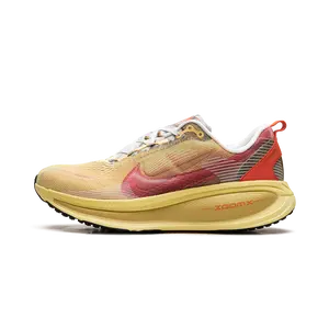Vomero 18 SE "International Running Pack - Vivid Sulfur" IH3576 999
