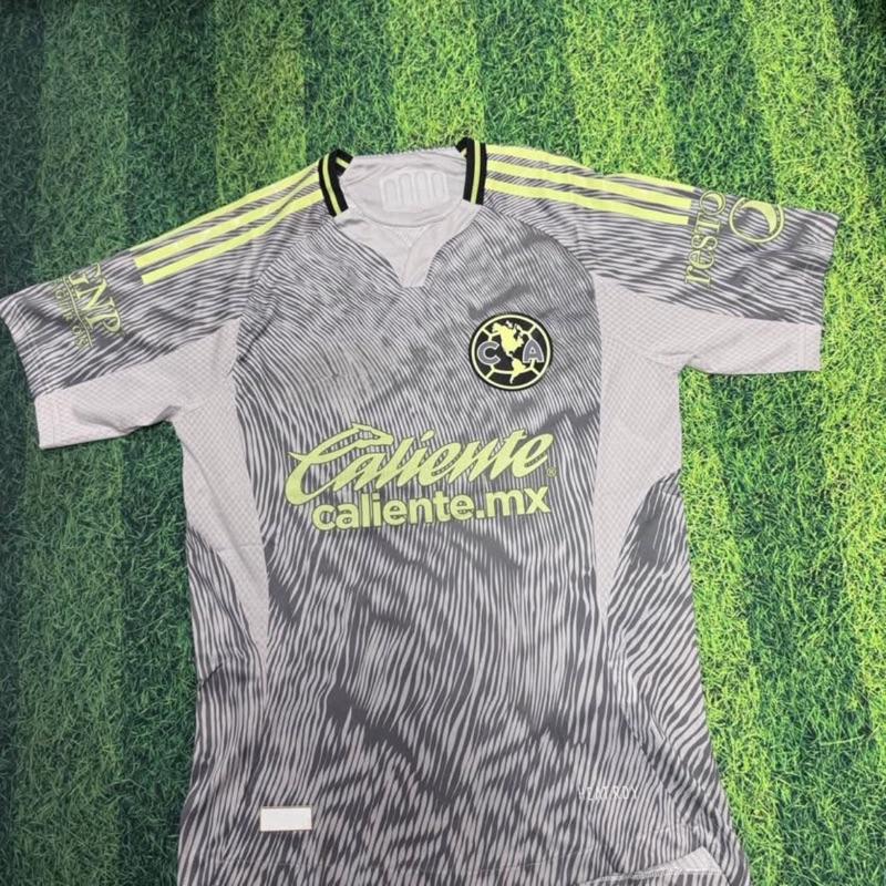 America Jersey Player Version Caliente caliente.mx Soccer Shirt with Logo and Sponsorship Text