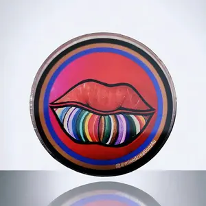 labios pins
