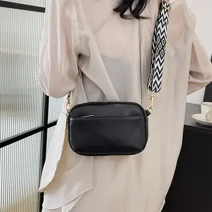 Fashion Crossbody Purse for Women Adjustable Detachable Strap Shoulder Bag Zipper Closure Daily Use Bag for Commuting Shopping Leisure