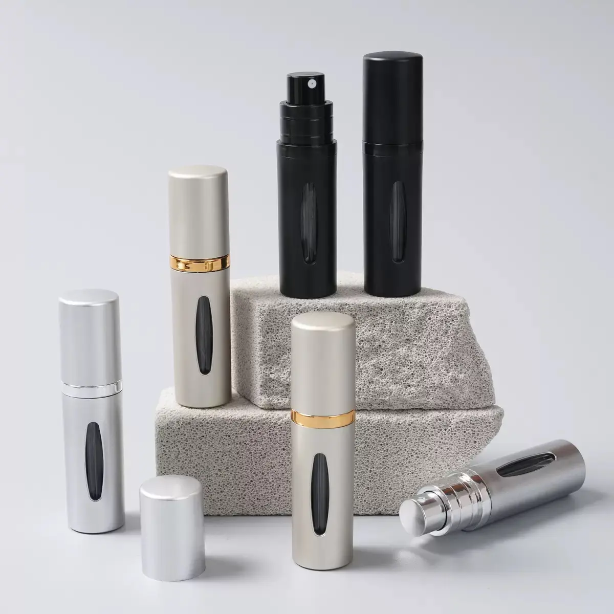5MLPortable mini perfume atomizer bottle + mini bottle bag, reusable, refillable spray bottle, pocket-sized travel perfume sprayer, empty spray bottle, summer makeup gift set