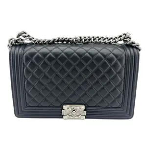 Pre-owned CHANEL Pre owend Large Boy Quilted Lambskin Chain Flap Bag