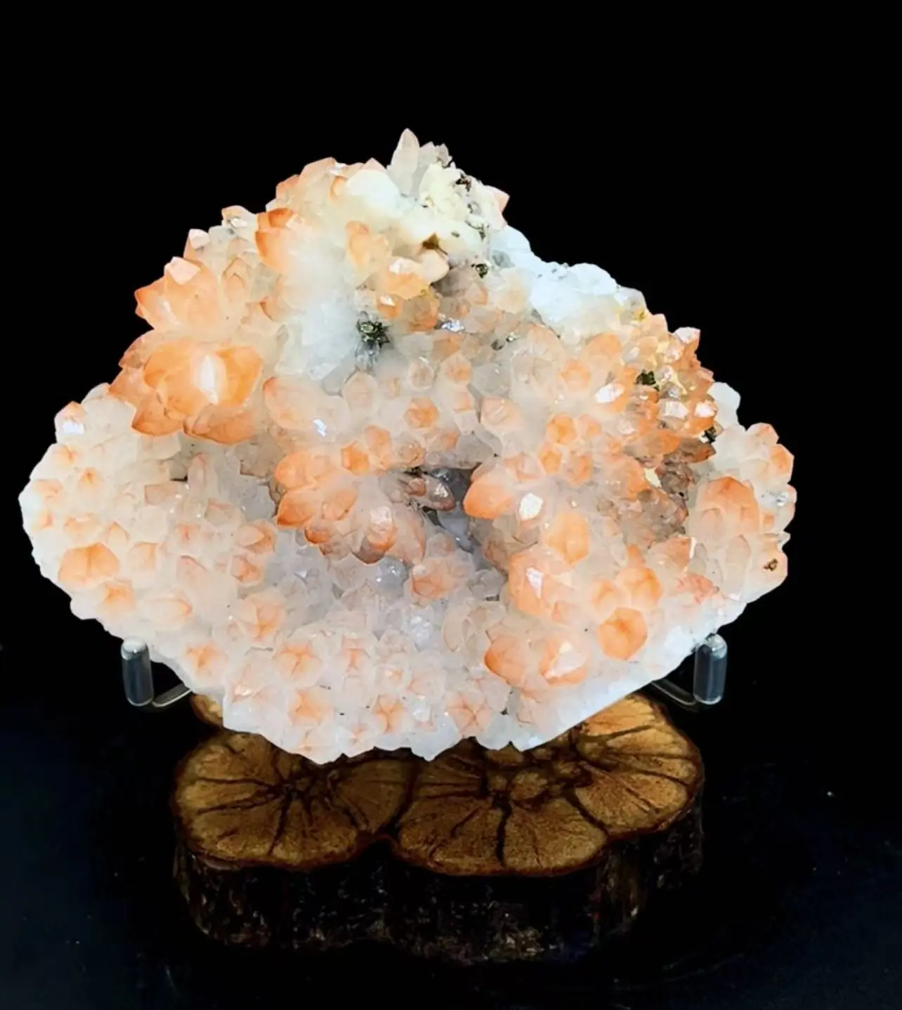 Strawberry qyartz with chalcopyrite natural Home Decoration