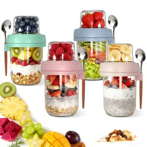 4 PCS overnight oat containers, 20OZ double-layer yogurt containers with spoons and lids, sealed oat containers, leak-proof pre-meal preparation containers, dry and wet separation yogurt cups suitable for oats, grains, nuts, fruits, pre-meal preparation g