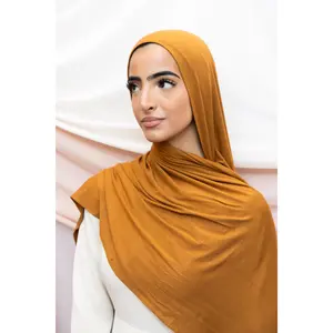 Elevate your look with our Hazelnut Hues hijab—stylish, soft, and versatile!