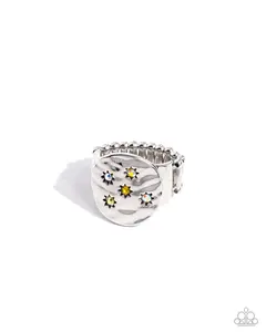 Starry Serenade - Yellow Iridescent Star Rhinestone Silver Ring - Paparazzi