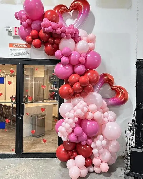 156pcs Valentine’s Day Heart Balloon Garland Arch Kit, Red Pink Heart Balloons for Valentine’s Day Decoration Wedding Engagement Party Supplies