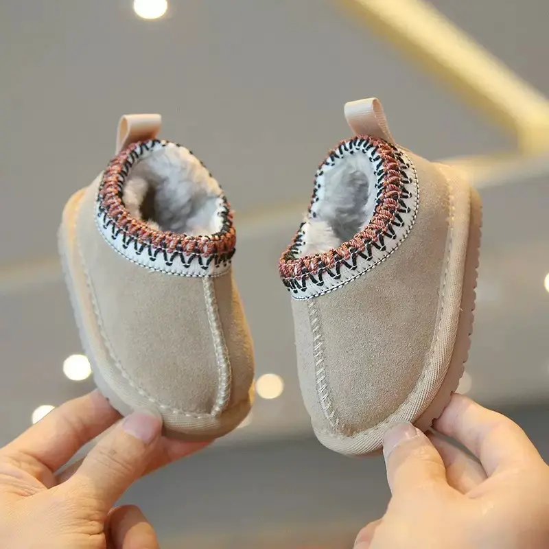 NewChildren's boots, snow boots, men's and women's indoor home fur shoes, winter soft soled non slip bags and slippers, 2025 new retro style, generous and simple