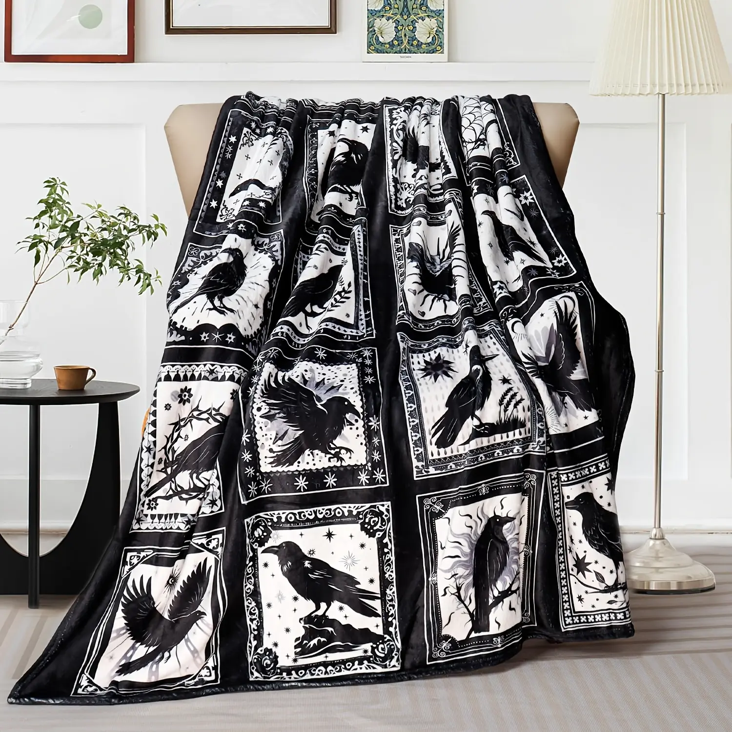 Bird Blanket Black Hummingbird Throw Blanket Ultra Soft Retro Gothic Blankets Raven Crow Throw Bird Lover Gift Bed Cover Cozy Flannel Fuzzy Plush Couch Cover for Sofa Halloween Blanket