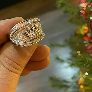 Men's King Crown Hip-Hop Ring - Gold Tone Luxurious Wedding Ring with Crown and Sparkling Details, Suitable for Rappers' Little Finger, Wedding/Anniversary/Birthday/Valentine's Day Gift, Casual Simple Style