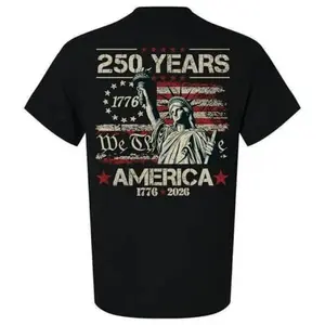 TRENZ SHIRT COMPANY Men's 100% Cotton Print Graphic Tee, Menswear Round Neck Breathable Day Top, 250 Years We The People Design with Lady Liberty & American Flag Background, Casual Streetwear