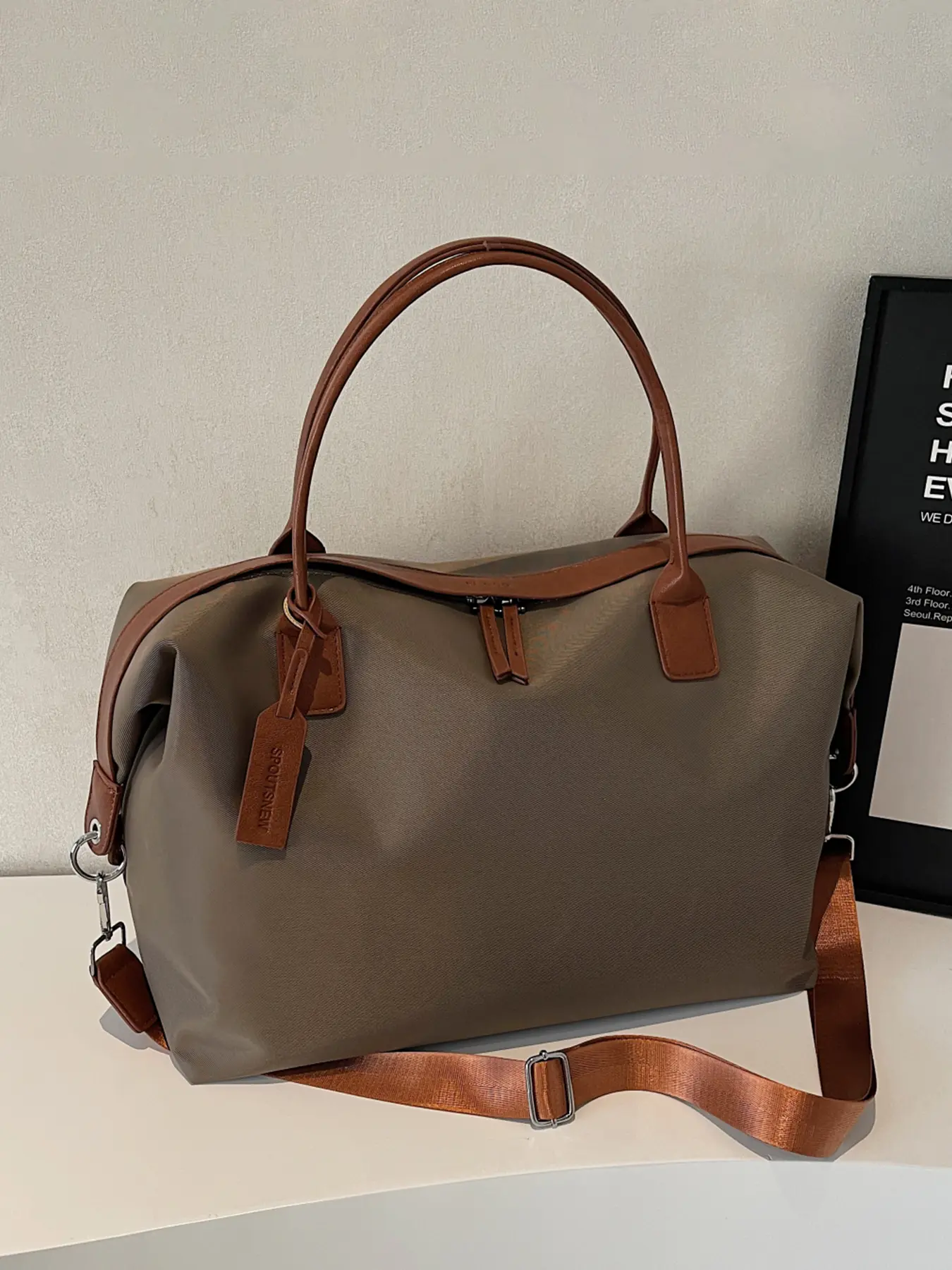 Large capacity tote bag, Travel tote, Everyday Tote Bag, solid color tote bag, hardware zipper, casual and simple, suitable for students returning to school, business trips, fitness, men's tote, Handbag, Casual Commuter Bag, Daily Use Bag
