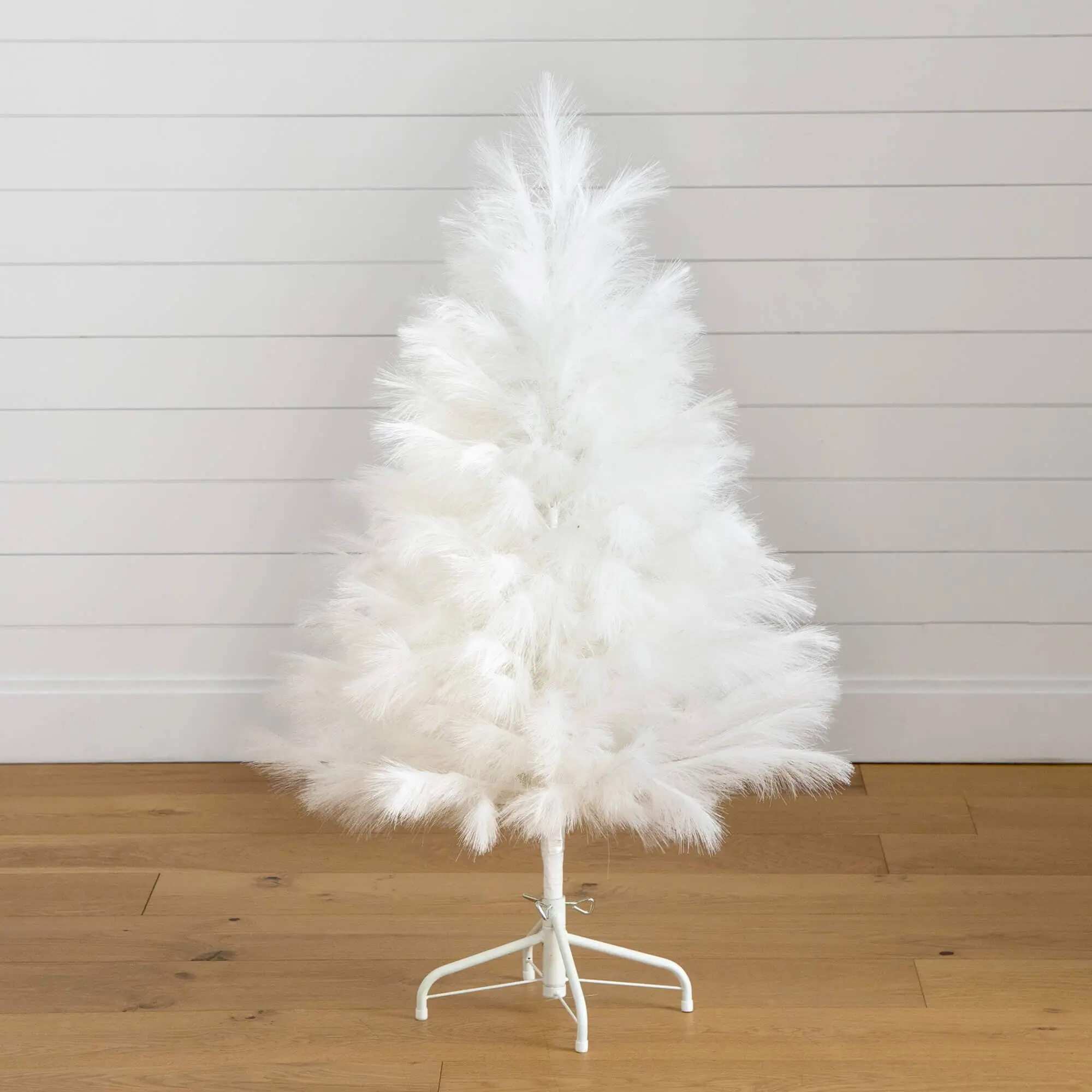 4' Standing Artificial White Pampas Grass Christmas Tree with Feathers, Modern Holiday Dreamy Meadows Artificial Christmas Specialty Tree Decor, 4-Ft