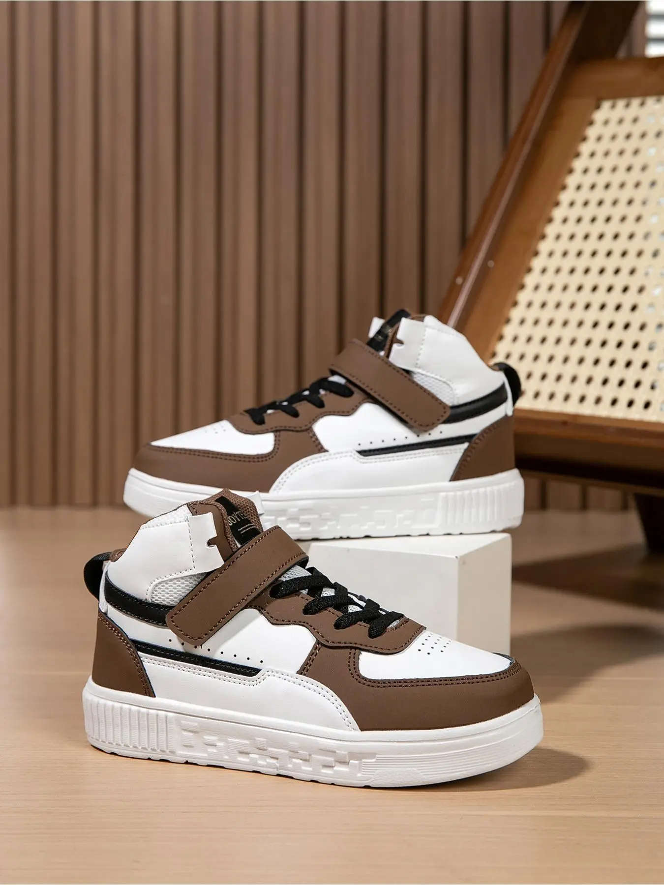 Boy's Fashionable Lace Up Front Platform Sneakers, Casual Comfortable Sports Running Shoes for Daily Wear, Perfect for Students and Outdoor Sports