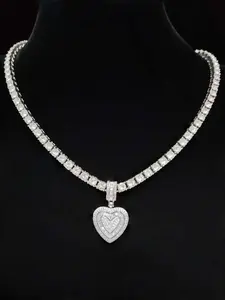 Heart-Shaped Necklace with Lock Closure, Love Necklace, Heart Shaped Pendant, 18k Plated Steel & Brass Material, Adjustable Chain Design, Ideal Gift for Women