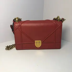 Pre-owned Dior Calfskin Shoulder Bags Red Grained Diorama Shoulder Bag