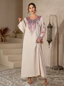 Women's Muslim Middle East Long Robe Embroidered Hoodie Dress, Muslim Women Gowns, Elegant Loose-Fitting Plain Design, All Seasons Fashion