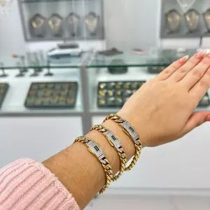 Mónaco Gold-Toned Stainless Steel Bracelet with Rhinestone Accents