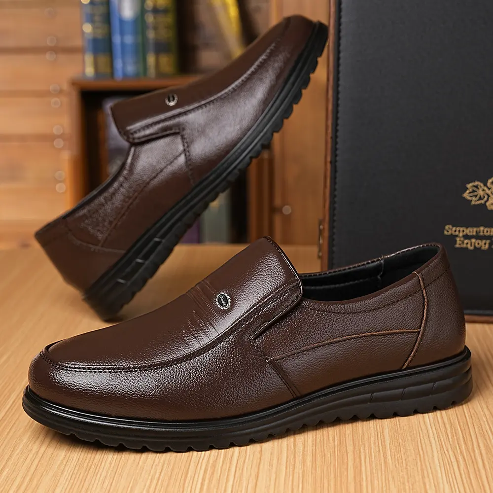 Men's classic British slip-on style business and casual loafers, breathable low top round head design, anti-slip rubber sole, suitable for office, formal and casual dressing,  black shoes for men,