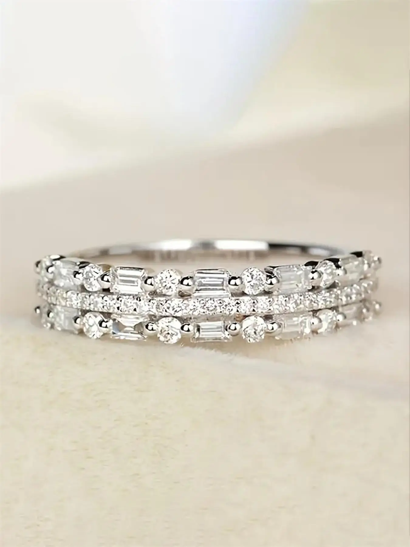 Women's Elegant Artificial Zircon Decorated Ring, Exquisite Trendy Engagement Weddings Ring, Fashionable Jewelry for Women As Gift