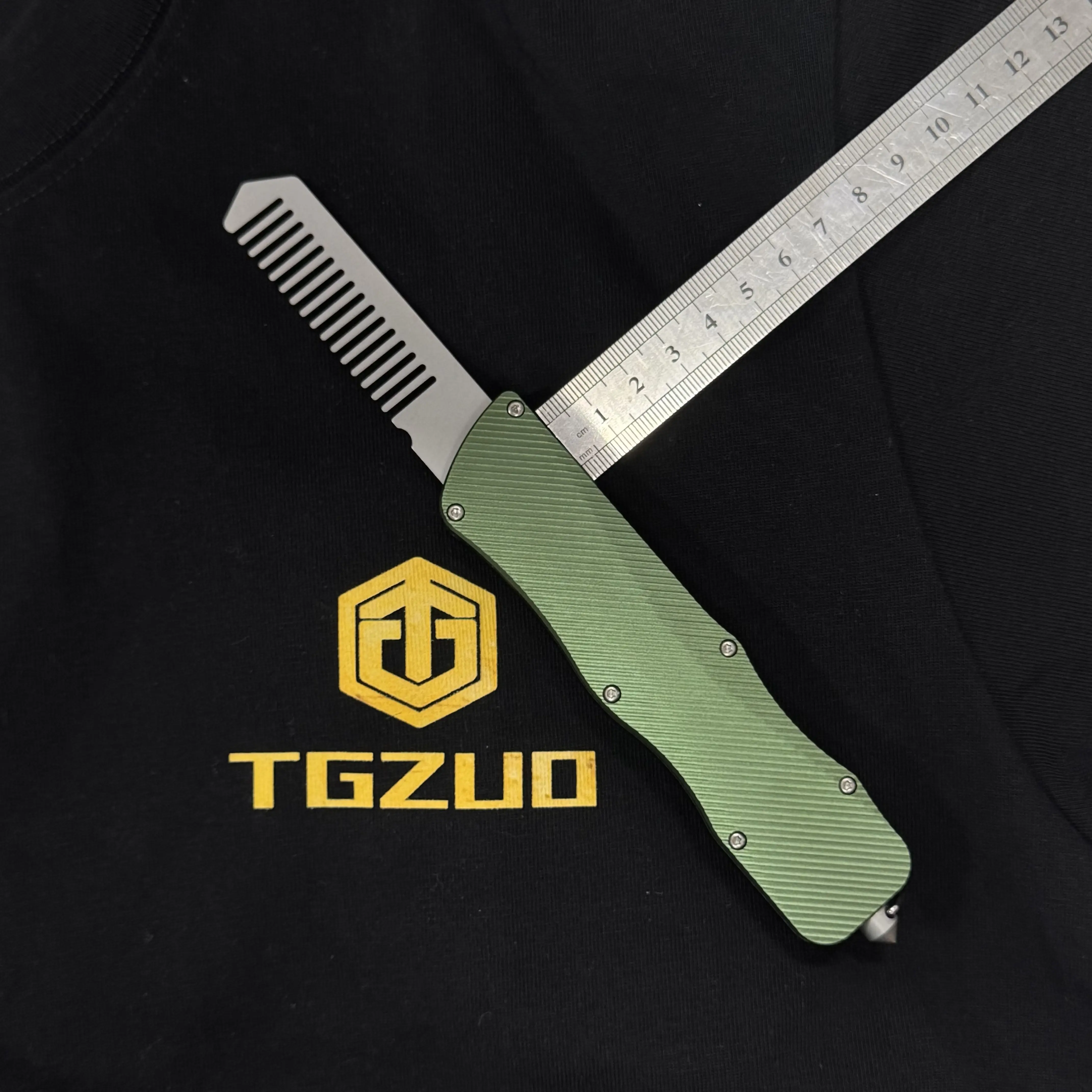 Heavy Duty Aluminum Alloy Folding Comb, Multi-Functional EDC Pocket Hair Comb, Durable Foldable Metal Comb For Outdoor & Daily Use