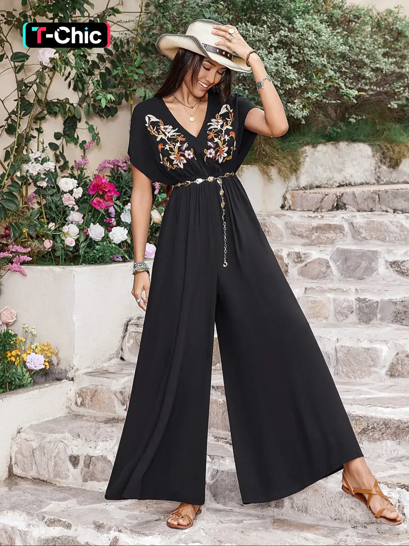 Women's Floral Embroidered Batwing Sleeve V Neck Wide Leg Fit Fashionable Jumpsuit without Belt, Summer Clothes Women, Boho Bohemian Aesthetic Fashion Casual Short Sleeve Vneck Jumpsuit for Beach Vacation Holiday, Ladies Summer Clothes, Womenswear
