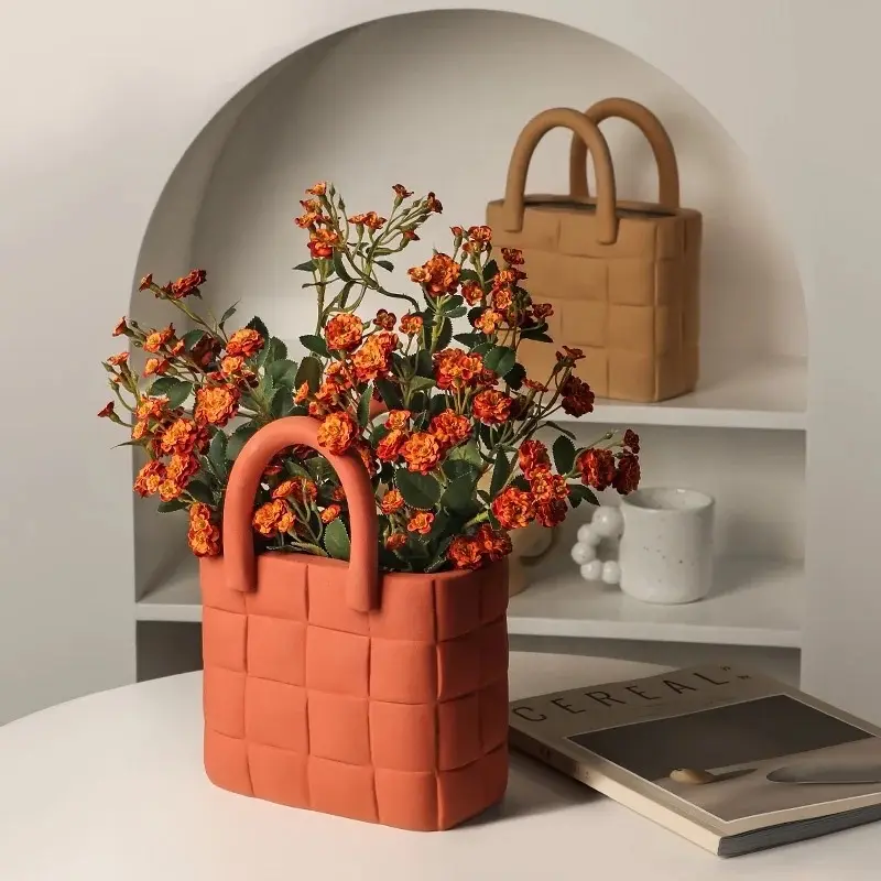 Floral Haven Vase Rusty Orange - Stylish Decorative Vase for Floral Arrangements and Home Decor