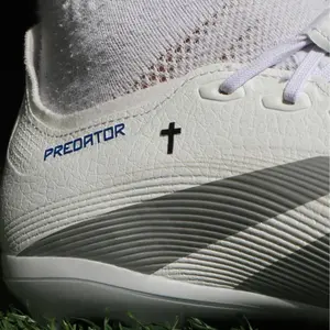 4pcs 3D Crystal Cross Sneaker Label High-Viscosity Embossed Shoe Decoration Sticker Durable Not Easy to Fall Off Comes with Cleaning Wipe for Sneakers,Gift