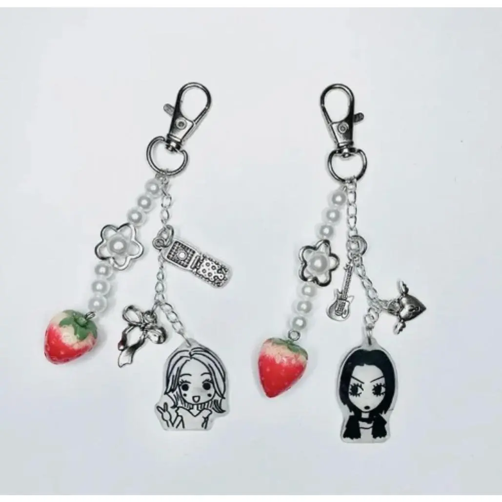 Anime NANA Keychain Handmade Alloy Sweet Cool Style Oosaki Nana Komatsu Nana Strawberry Decorative Accessories Ornament