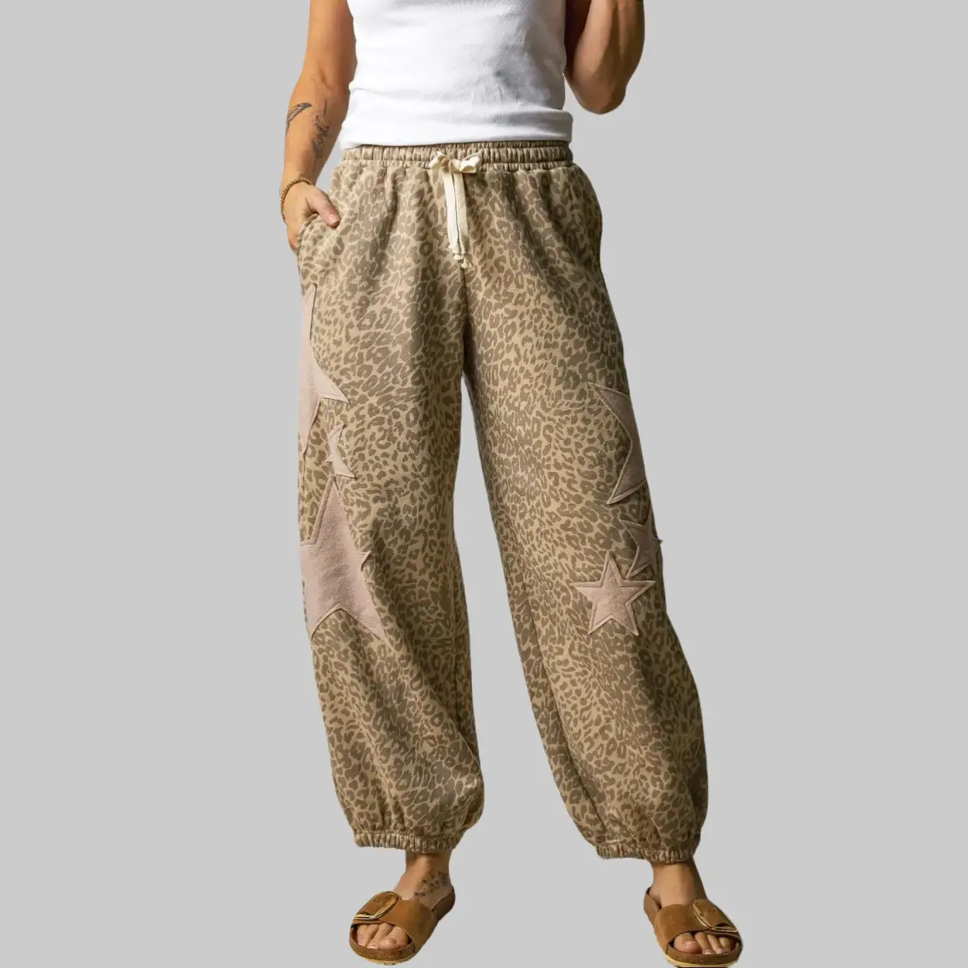 S-4X Khaki Leopard Print Star Patched Drawstring Elastic Waist Jogger Pants, Adjustable Waistband Capri Pants, Relaxed Fit Casual Women Joggers, 100% Polyester Extended Sizes Loungewear Bottoms