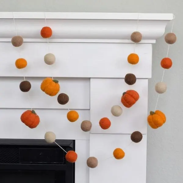 Felt Pumpkin Garland- Orange & Brown