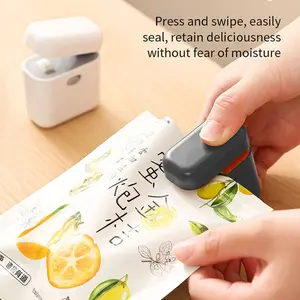 2026New Rechargeable 2 in 1 Snacks Mini Bag Sealer with Cutter Keep Food Fresh White Plastic Bag Sealer Ideal for Selling Bags