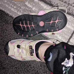 2026 Trend Women's Men Beige Pink & Gray Blue Adjustable Strap Outdoor Sandals Comfortable & Durable moon  boots  skiing Fuzzy Suede Snow baggy  shoes