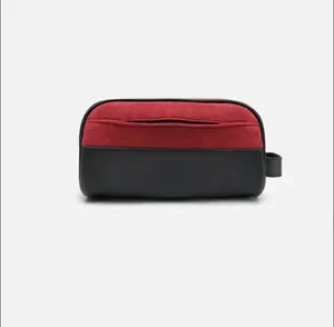 BERRY TOILETRY BAG