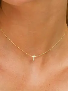 Elegant Women's Cross Pendant Necklace, Fashionable Jewelry for Daily Wear, Perfect Gift for Her, Stylish Accessory for Any Occasion, Cross Necklaces