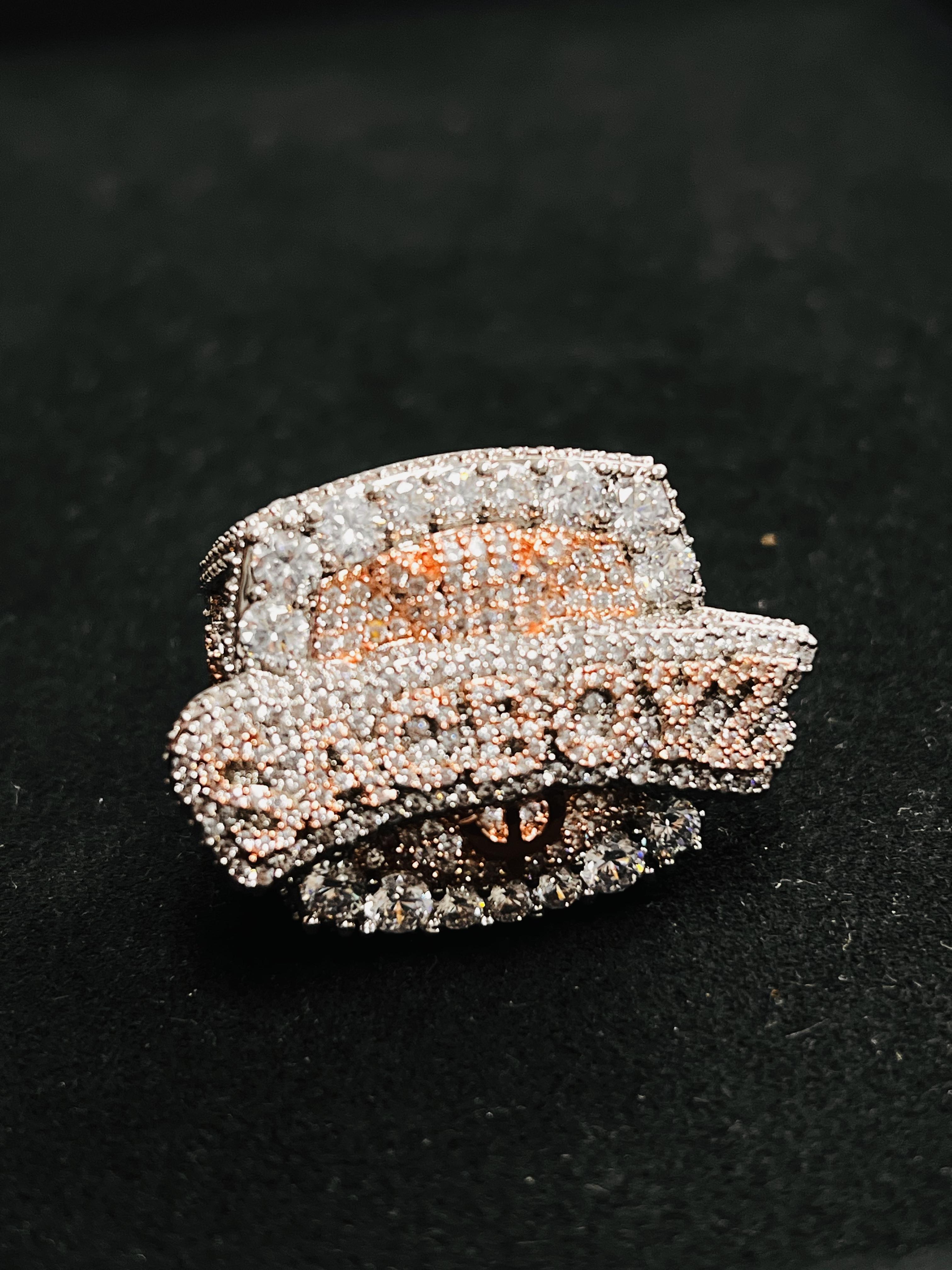 Luxury chilled personalized hip-hop boutique jewelry men's chilled champion ring genuine VVS silicon diamond ice-feel luxury style ring men's high-end ring, Mother's Day and Father's Day gift, large party wearing accessory