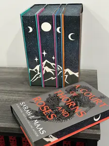 A Court of Thorns and Roses Hard Cover - painted edges - ACOTAR merch - ACOTAR Books - Painted edges - Velaris