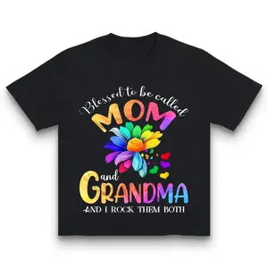Mother's Day Orientation, Mom and Grandma, Love and Sunflower Print, Round Neck Comfortable, Women's Short Sleeve T-shirt, Ideal Choice for SpringSummerAutumn Seasonal Fashion Top  Cute Letter T-shirt  Essential