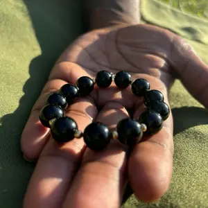 Black Obsidian Beaded Bracelet - Natural Stone Jewelry for Men and Women - Stylish and Durable Design