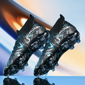 Men's football boots with spikes - lightweight, non-slip training shoes for outdoor and indoor use, comfortable artificial turf shoes with lace-up closure, all-season sports shoes, durable indoor football boots